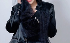 一面亲上边一面膜下边打扑克视频